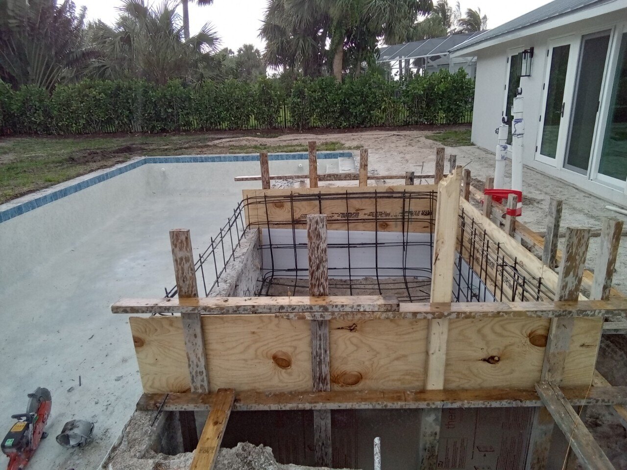 How Long Does it Take to Build a Pool on the Treasure Coast, FL?